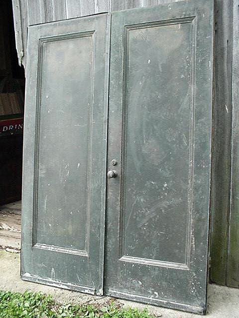 Bronze Doors Image