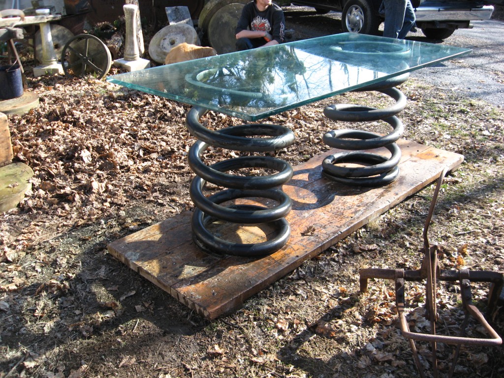 Springs for table base Image